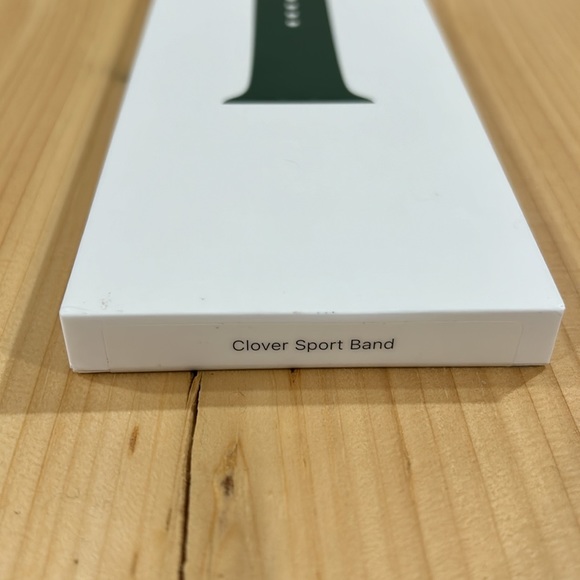 Apple 41mm Clover green watch band - Picture 4 of 8